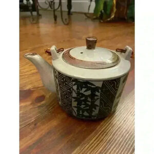 Vintage Japanese Takahashi Teapot Stoneware with Transferware Art Bamboo Handle
